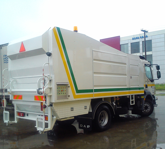 Container washing vehicles